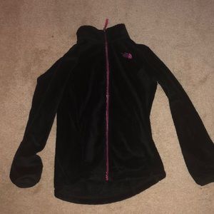 A girls Northface fleece